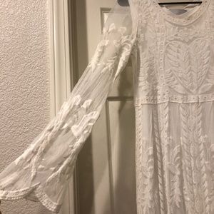 Long-sleeve white lace maxi dress (S/M)